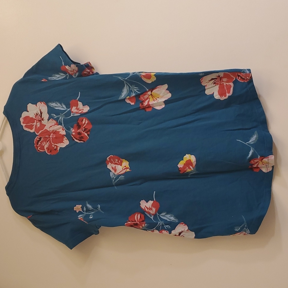 Super soft flower shirt size 10-12 - Picture 2 of 4